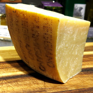 パルミジャーノ・レッジャーノ 3年熟成/PARMIGIANO REGGIANO 3ANNI (110g)